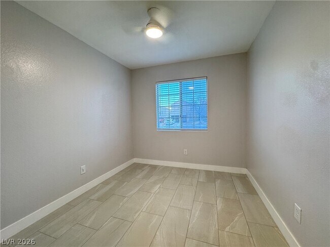 Building Photo - 9180 Sparklewood Ct