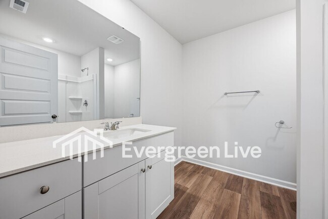 Building Photo - 1707 King Oaks Lp