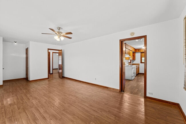 Building Photo - 1457 Columbia Hwy N