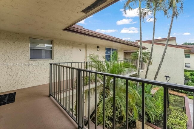 Building Photo - 8790 Holly Ct