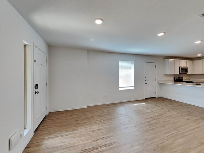 Building Photo - 18823 Charter Elm Dr