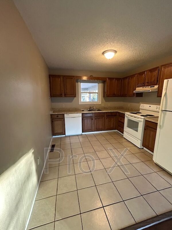 Building Photo - 1716 S Olive St