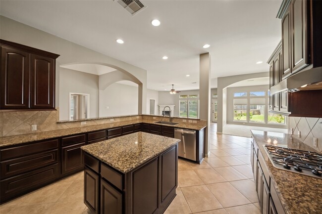 Building Photo - 2818 Red Maple Dr