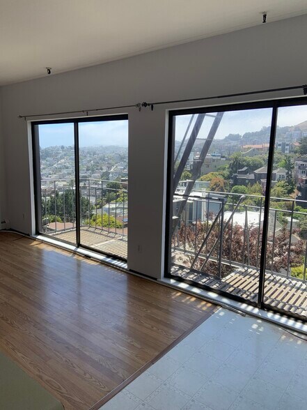 Building Photo - 8 Museum Way