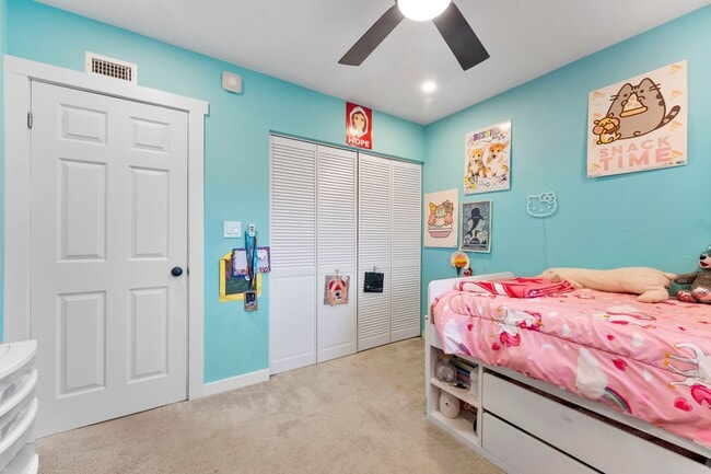 Building Photo - SPACIOUS 4 BEDROOM/2 BATHROOM HOME FOR REN...