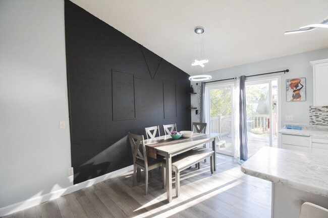 Building Photo - Modern 5-Bedroom Home for Rent in Rochester MN with Garage & Fenced Yard