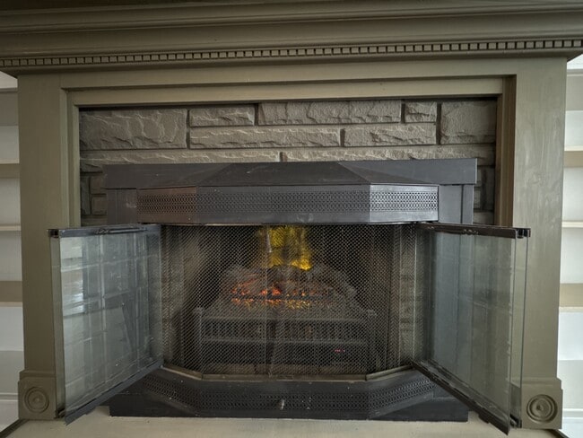 Building Photo - 1644 McFarland Rd