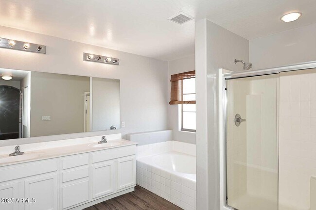 Building Photo - 29237 N Yellow Bee Dr