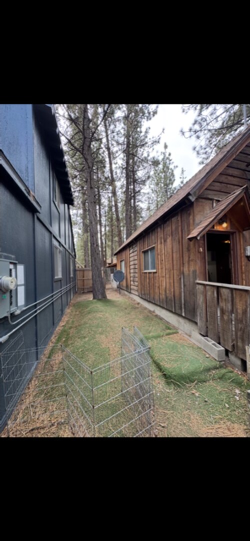 Building Photo - Big bear cabin