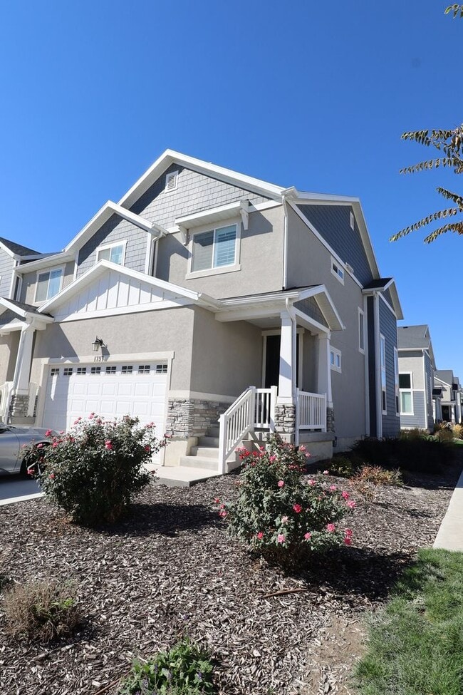 Building Photo - Upgraded Pet Friendly Lehi townhome