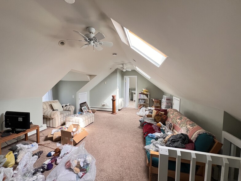 primary bedroom - 311 Waverley Ave