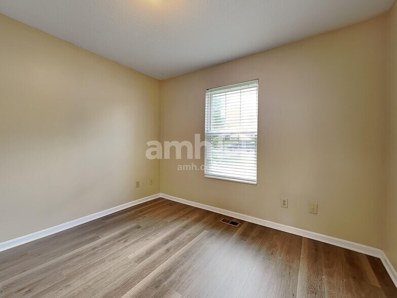 Building Photo - 200 Hedgington Ct