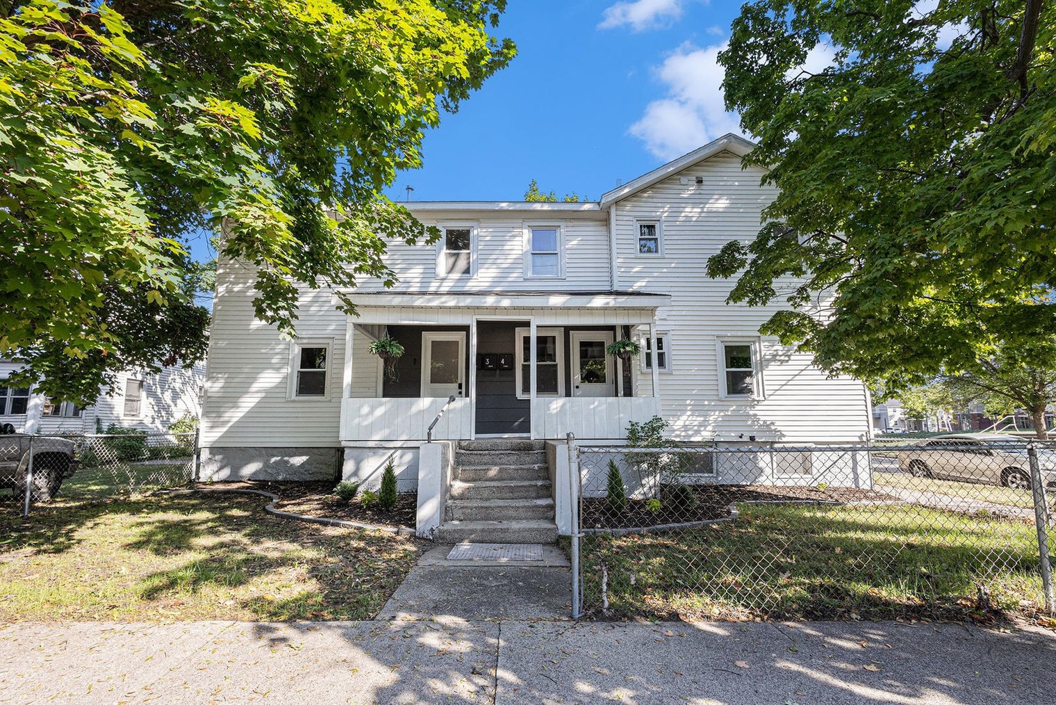 Building Photo - 37 Gold Ave NW