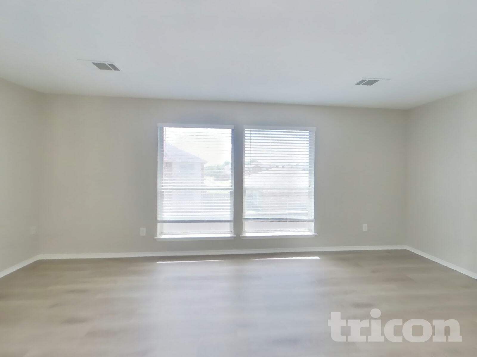 Building Photo - 220 Flatwood Dr