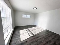 Building Photo - 7317 Melrose Ln