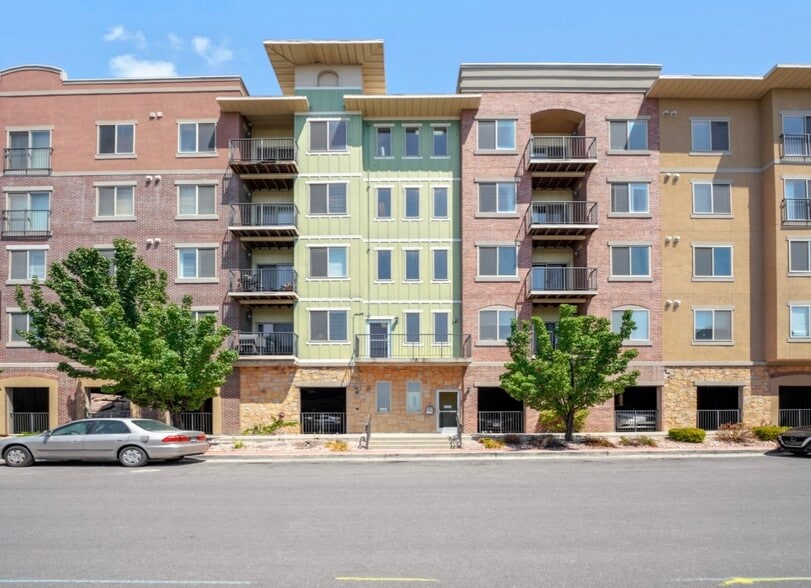 Building Photo - 175 Albion Village Way