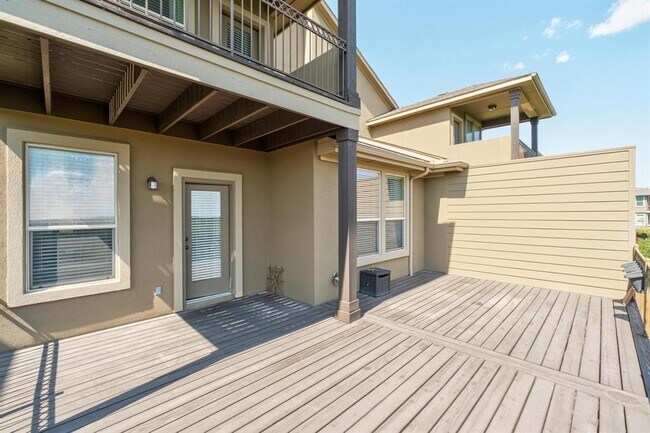 Building Photo - 9621 Solana Vista Loop