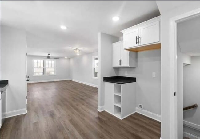 Building Photo - 64 W High St