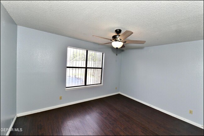 Building Photo - 11051 Rockdale St