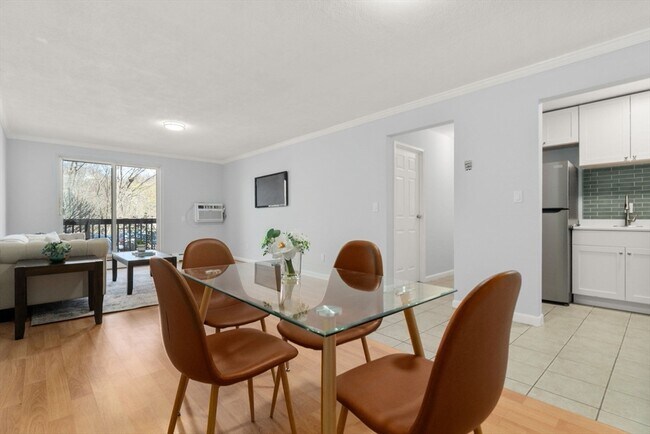 Building Photo - 110 Boston Post Rd E