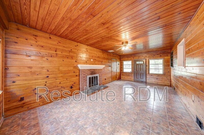 Building Photo - 10205 N College Ave