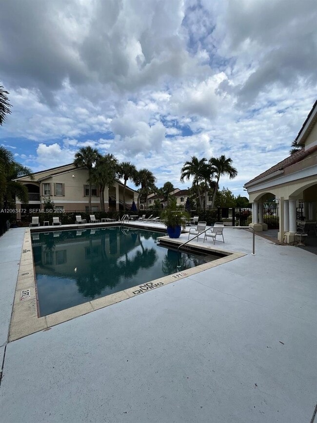 Building Photo - 815 Boynton Beach Blvd
