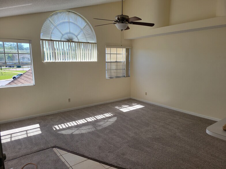 Building Photo - 2488 Sweetwater Club Cir