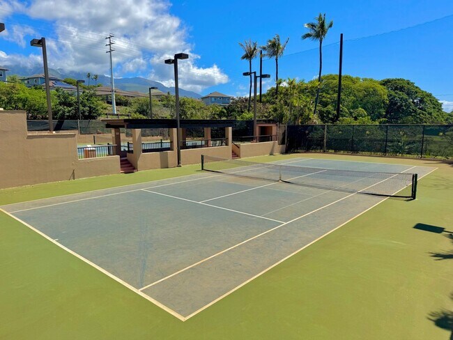 Building Photo - Resort Living- Large 2 bed 2 bath Condo at Kaanapali Royal