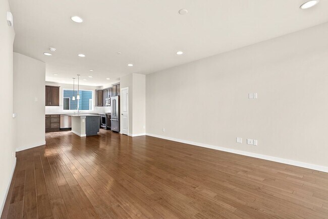 Building Photo - 14655 35th Ct NE