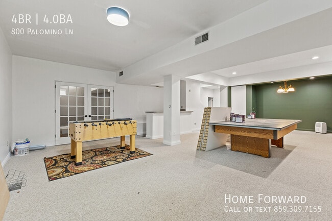 Building Photo - 800 Palomino Ln