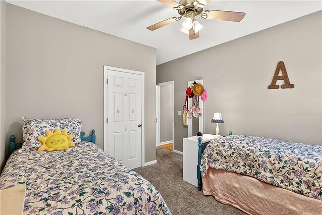 Building Photo - 58 Legend Dr