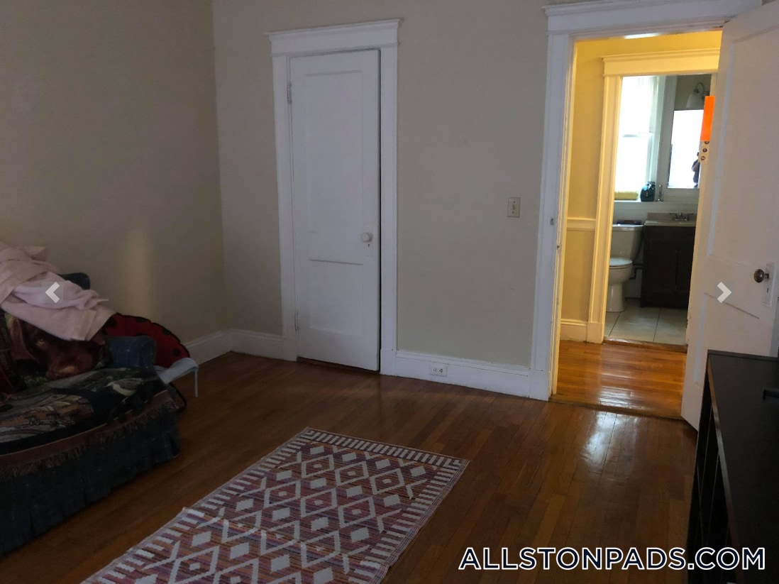 Building Photo - 1193 Commonwealth Ave