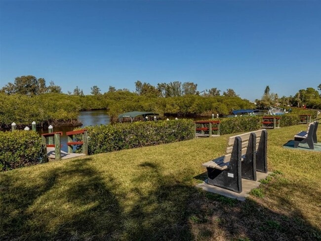 Building Photo - 106 Lazy River Rd