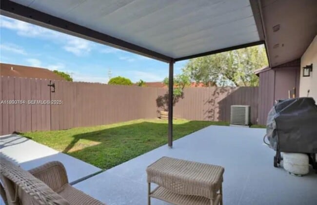 Building Photo - 4800 SW 136th Pl