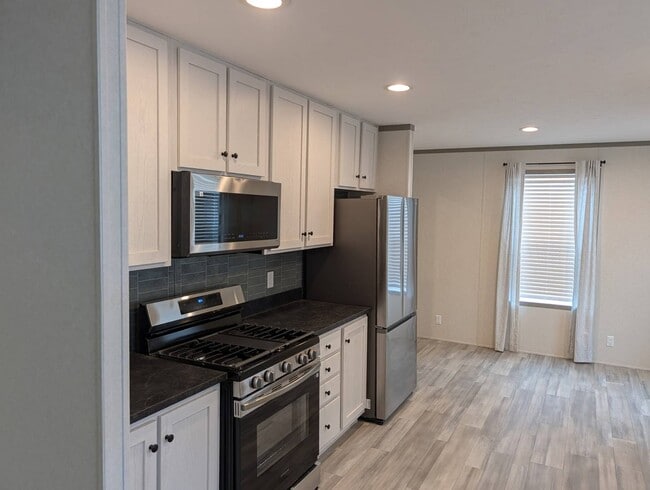 Building Photo - 613 Polk St