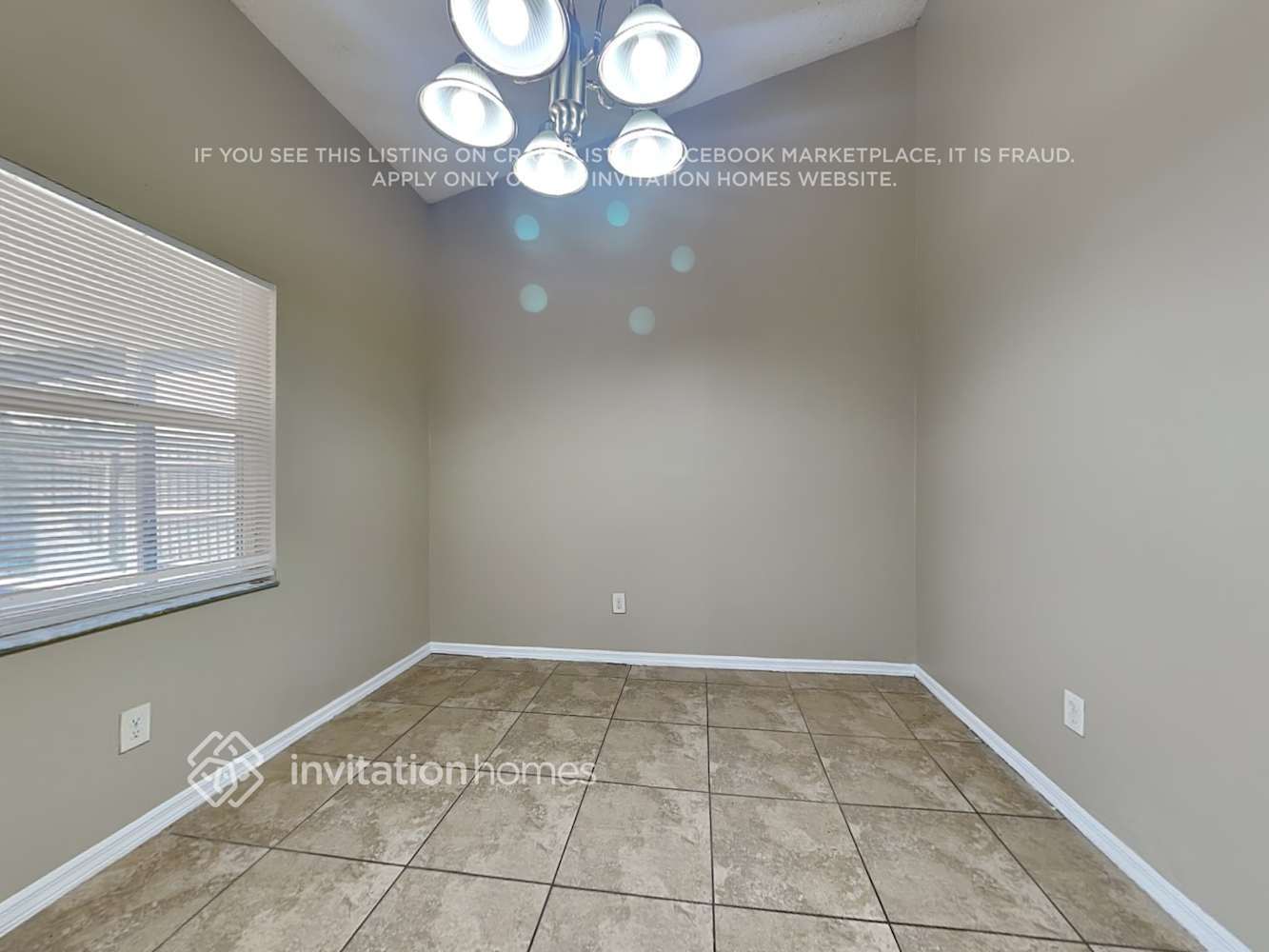 Building Photo - 2825 Mnr Hl Dr