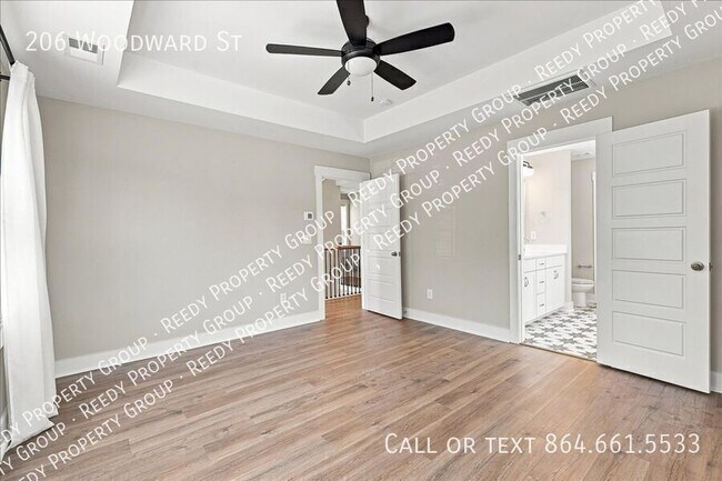 Building Photo - 206 Woodward St