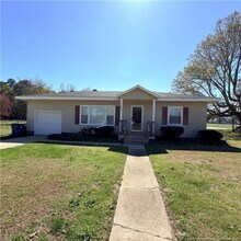 Building Photo - 8927 Main St