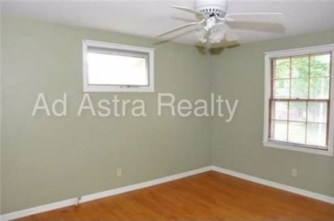 Building Photo - Beautiful North Johnson County Home-Available NOW!!