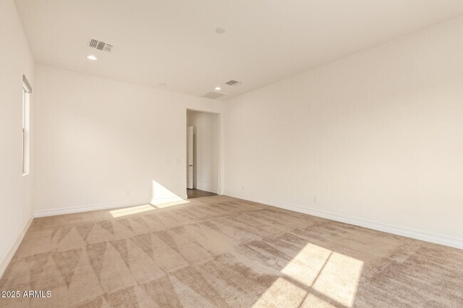 Building Photo - 2065 E Gemini Pl
