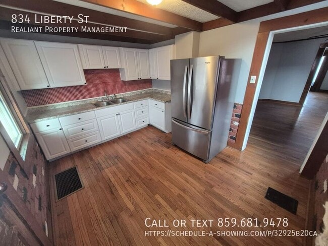 Building Photo - 834 Liberty St