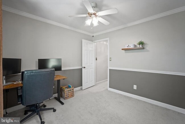 Building Photo - 9405 Chatteroy Pl