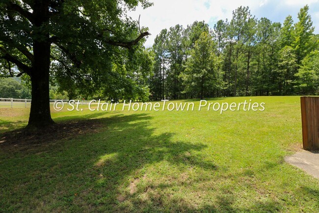 Building Photo - Cozy Home in Odenville