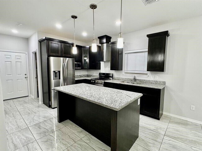 Building Photo - 4222 Lorisa Dr