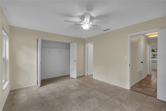 Building Photo - 10444 Kingbrook Ln