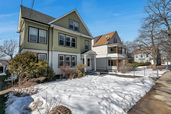 Building Photo - 68 Sheldon Terrace