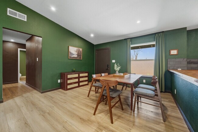 Building Photo - 4807 Carsonhill Dr