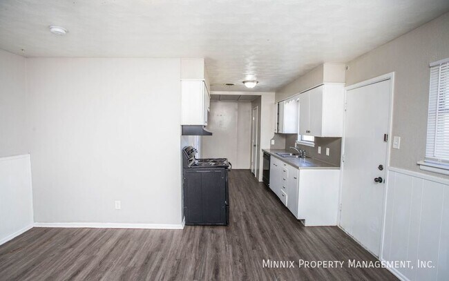 Building Photo - 3403 Bangor Dr