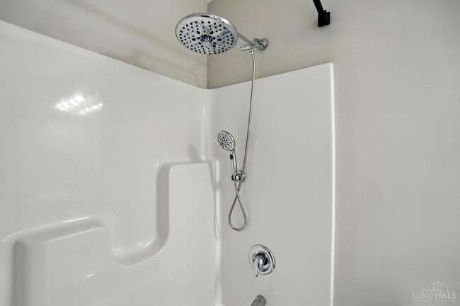 Building Photo - 720 Diamond Loop