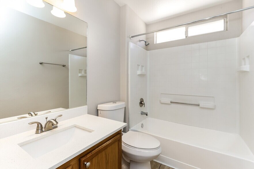Building Photo - 7067 Salt Marsh Ct
